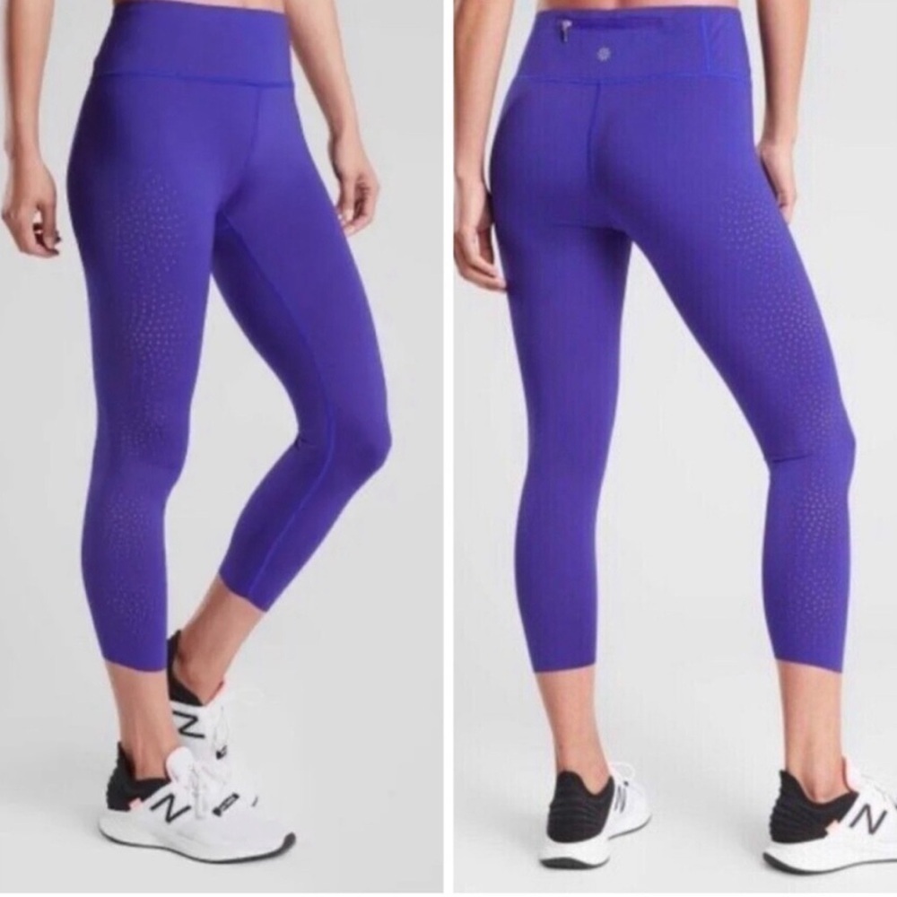 Athleta Velocity Legging Laser Cut Raw Scallop Hem Womens size Small purple